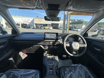 ZR-V(ホンダ)登録済未使用車 後席から見た前席