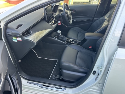 カローラツーリング(トヨタ)中古車 前席内装