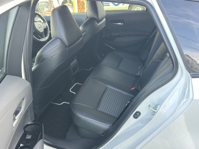 カローラツーリング(トヨタ)中古車 後席内装
