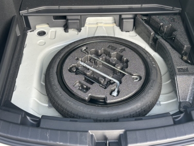 カローラツーリング(トヨタ)中古車 内外装写真他１