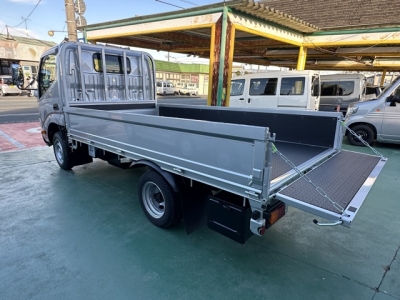 ダイナトラック(トヨタ)登録済未使用車 内外装写真