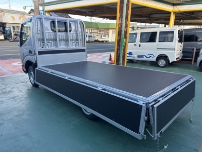 ダイナトラック(トヨタ)登録済未使用車 内外装写真他１