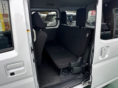 アトレーのOEM(ダイハツ)中古車 後席内装