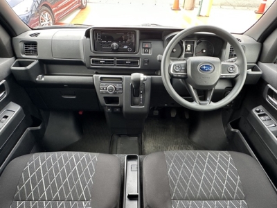 アトレーのOEM(ダイハツ)中古車 後席から見た前席