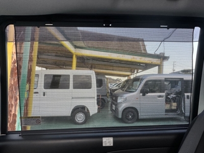 セレナ(ニッサン)中古車 内外装写真