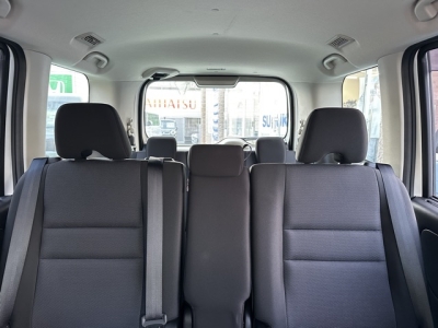 セレナ(ニッサン)中古車 内外装写真他１