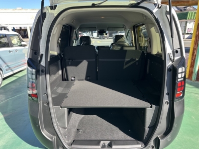 新型フリード(ホンダ)登録済未使用車 内外装写真他２