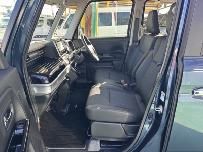 スペーシアカスタムのOEM(スズキ)中古車 前席内装