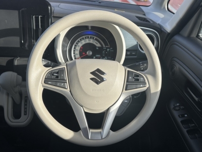 ワゴンＲスマイル(スズキ)届出済未使用車 後席から見た前席