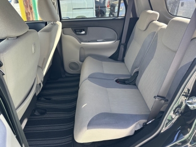 ピクシスジョイ(トヨタ)中古車 後席内装