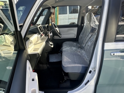 ムーヴキャンバス(ダイハツ)届出済未使用車 前席内装