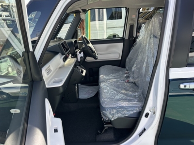 ムーヴキャンバス(ダイハツ)届出済未使用車 前席内装