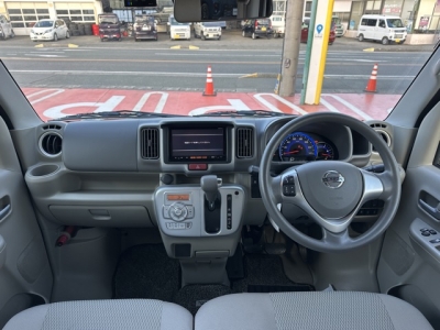 NV100クリッパーリオ(ニッサン)中古車 後席から見た前席