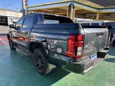 トライトン(三菱)レンタ登録済未使用車 後方