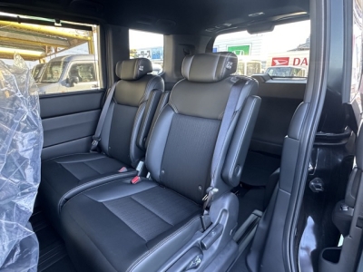 ステップワゴン(ホンダ)中古車 後席から見た前席