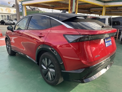 アリア(ニッサン)中古車 後方