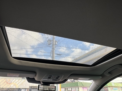 アリア(ニッサン)中古車 内外装写真他