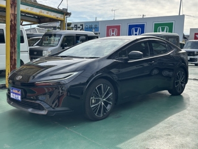 プリウス(トヨタ)登録済未使用車 前方