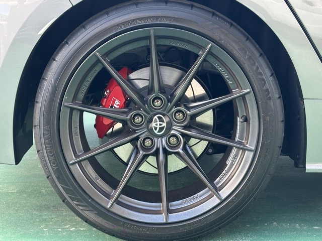 GRカローラ(トヨタ)登録済未使用車 11