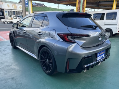 GRカローラ(トヨタ)登録済未使用車 後方