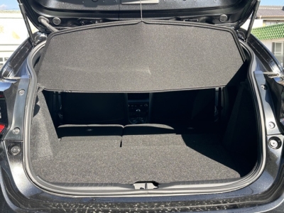 GRヤリス(トヨタ)中古車 内外装写真他１