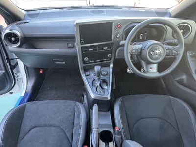 GRヤリス(トヨタ)中古車 内外装写真他