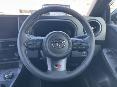 GRヤリス(トヨタ)中古車 内外装写真他１