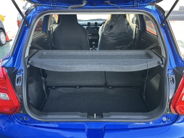 スイフト(スズキ)登録済未使用車 9