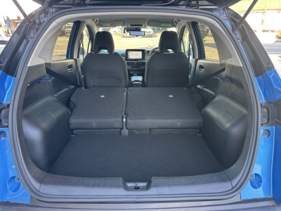 ノート(ニッサン)中古車 内外装写真他１