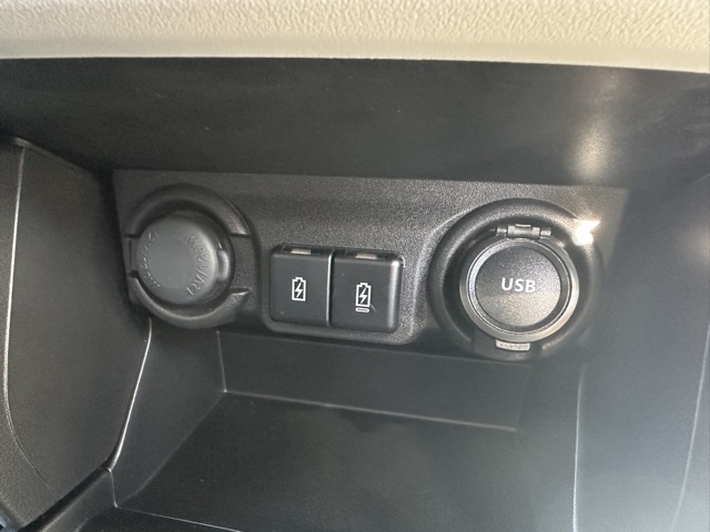 スイフト(スズキ)中古車 17