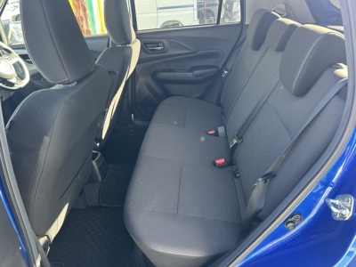 新型スイフト(スズキ)中古車 後席内装