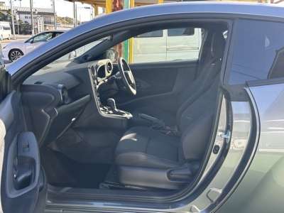 GRヤリス(トヨタ)中古車 前席内装