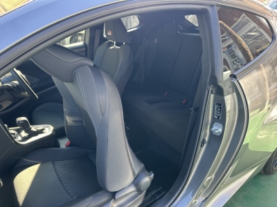 GRヤリス(トヨタ)中古車 後席内装