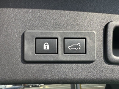 レヴォーグ(スバル)中古車 内外装写真他２