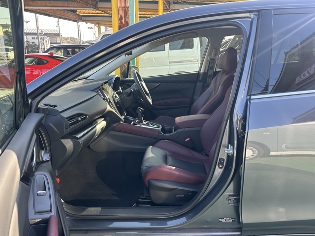 レヴォーグ(スバル)中古車 3