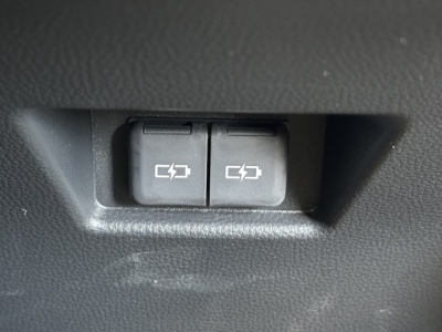 ハリアーハイブリッド(トヨタ)中古車 内外装写真他