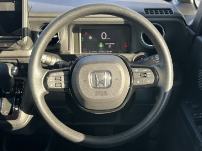 新型N-BOX(ホンダ)届出済未使用車 内外装写真