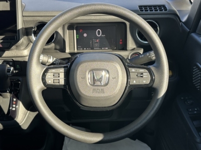新型N-BOX(ホンダ)届出済未使用車 内外装写真