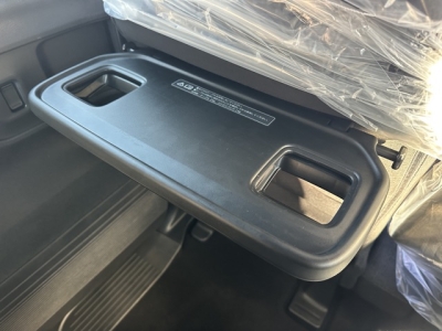 新型N-BOX(ホンダ)届出済未使用車 内外装写真他１