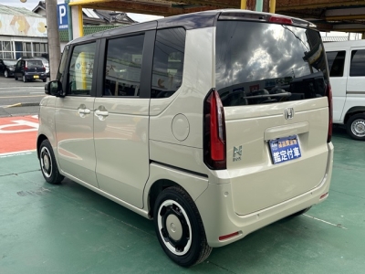 新型N-BOX(ホンダ)届出済未使用車 後方