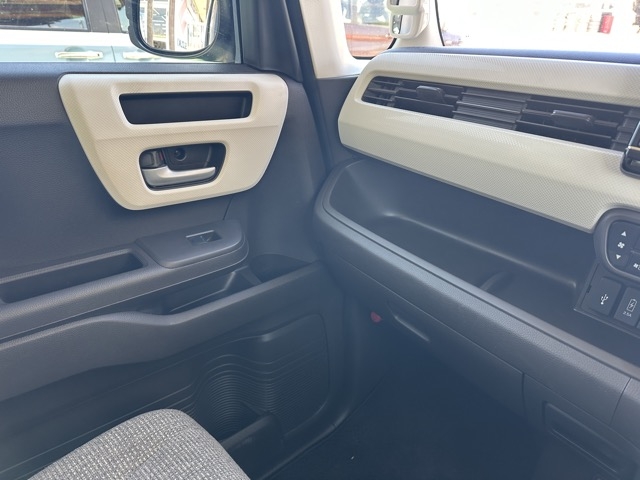 N-BOX(ホンダ)中古車 17