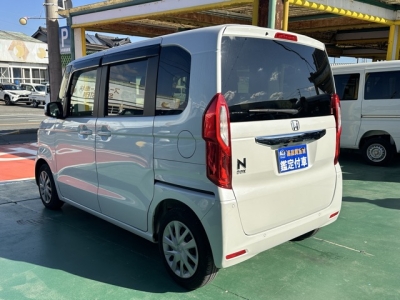 N-BOX(ホンダ)中古車 後方