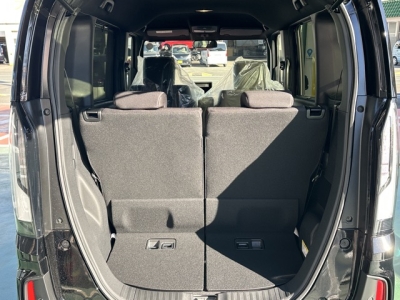 新型N-BOX(ホンダ)届出済未使用車 内外装写真他２