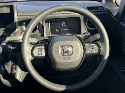 新型N-BOX(ホンダ)届出済未使用車 内外装写真