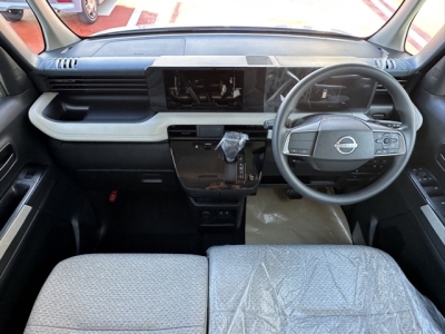 ルークス(ニッサン)届出済未使用車 内外装写真他２