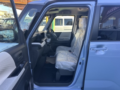 ルークス(ニッサン)届出済未使用車 前席内装