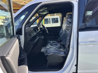 ステップワゴン(ホンダ)登録済未使用車 前席内装