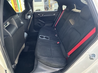 シビック(ホンダ)登録済未使用車 後席内装