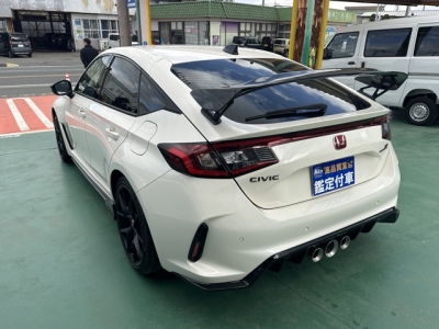 シビック(ホンダ)登録済未使用車 後方