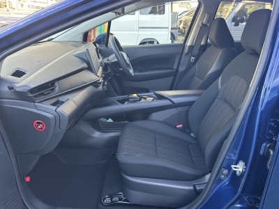 ノート(ニッサン)中古車 前席内装